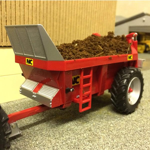 Britains 132 NC Rear Discharge Manure Spreader, Tractor Toy Accessory for Children, Farm Set